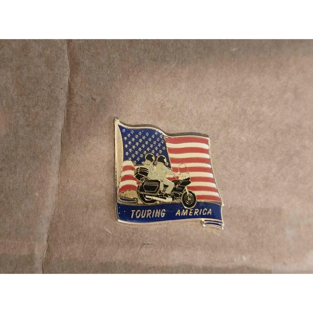 Touring America Motorcycle Flag Souvenir Lapel Vest Hat Pin J11